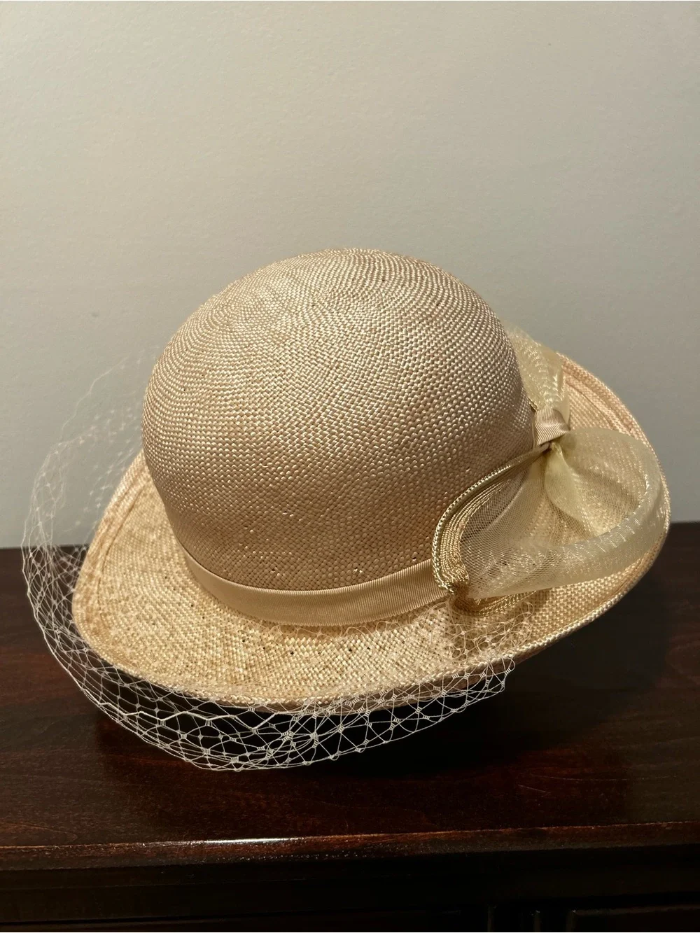 Vintage Style Straw Fascinator Hat with Organza Bow and Veil